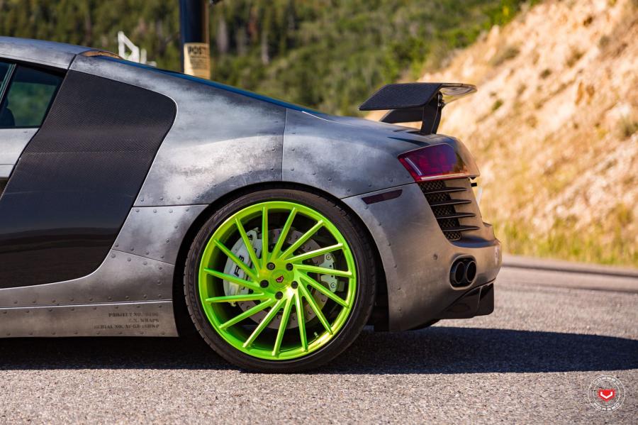 Детали экстерьера Audi R8 V10 on Vossen Wheels (VPS-305T) 2017 года  (фото 6 из 10)